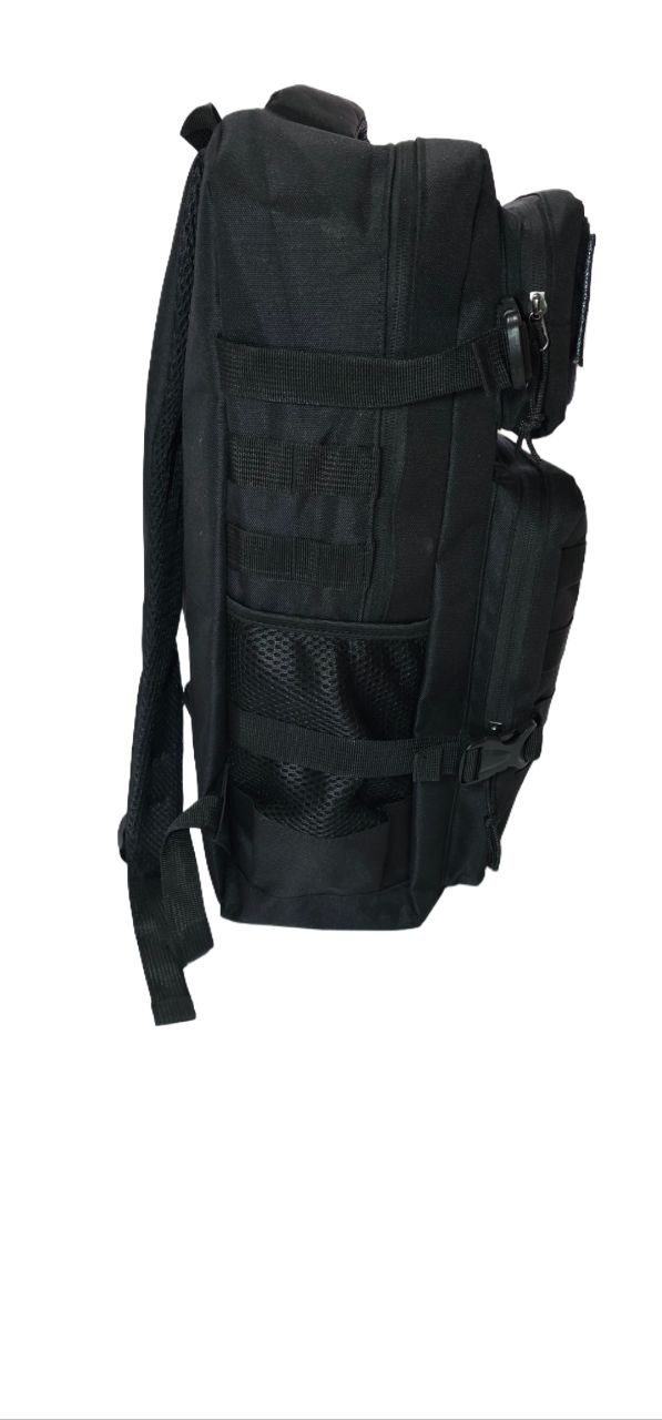MOCHILA NEGRA 25 LITROS lateral